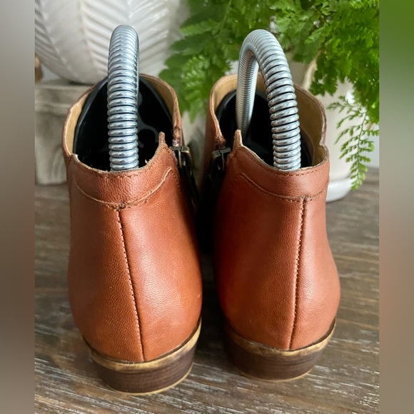 Womens Lucky Brand Basel‎ Side Zip Ankle Boots - Size 6M - Picture 3 of 9